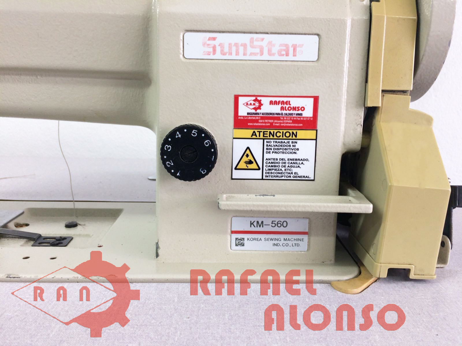 Ref.1030 Máquina de coser plana,Triple Arrastre SINGER 211 – Rafael Alonso