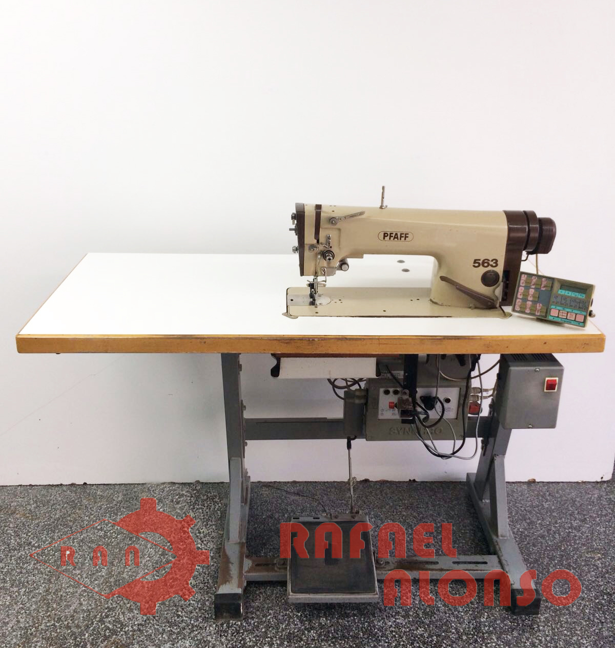 brazo rescate Mínimo Ref.1200 Máquina de coser (cortahilos con motorposicionador), PFAFF 563 –  Rafael Alonso